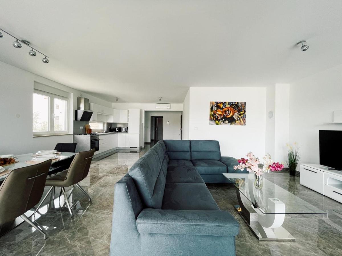 Seascape Deluxe Residence بيشكانا أوفالا المظهر الخارجي الصورة