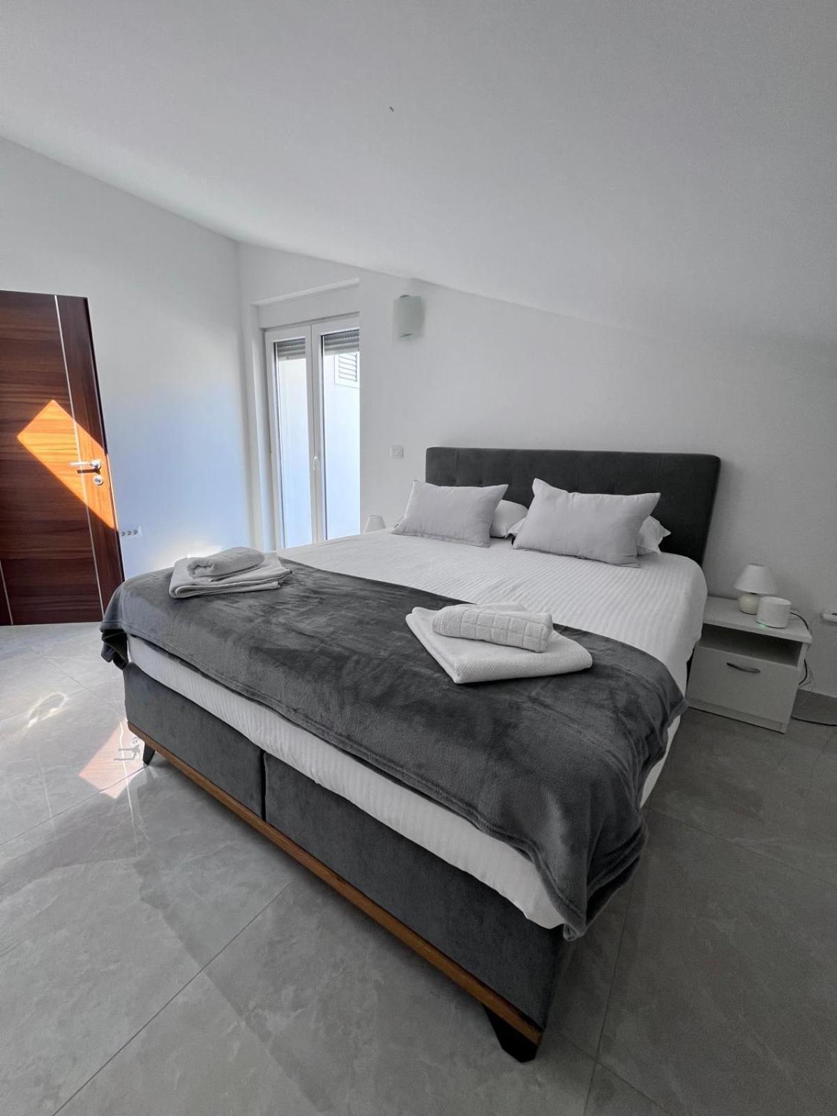 Seascape Deluxe Residence بيشكانا أوفالا المظهر الخارجي الصورة
